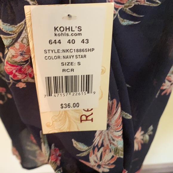 Rewind cold shoulder top - Picture 7 of 13